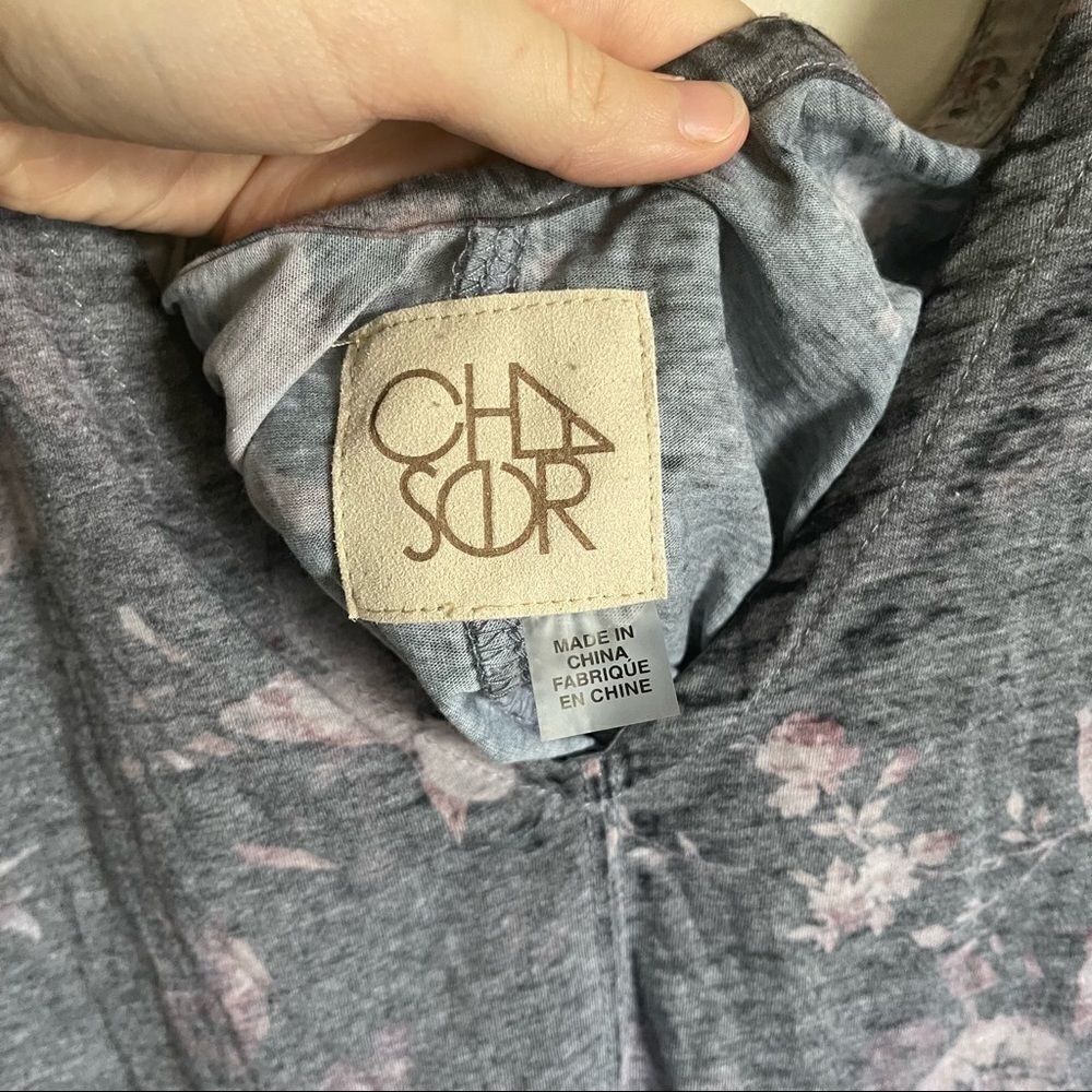 Chaser V Neck Faded Floral Top Open Back Small - Picture 5 of 5